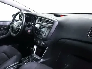 Kia  10
