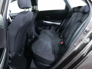 Kia  15
