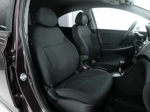 Hyundai  11