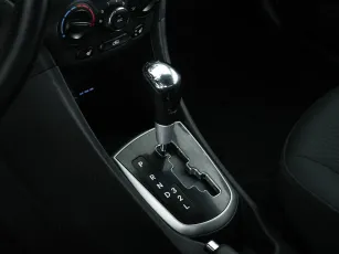 Hyundai  13