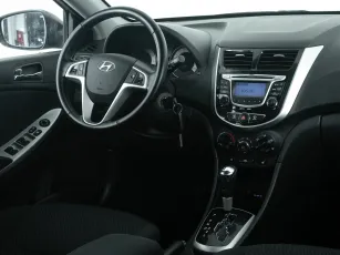 Hyundai  17
