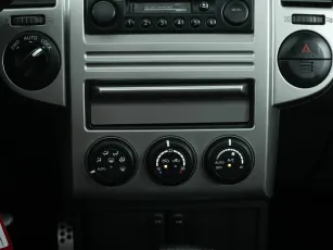 Nissan  16