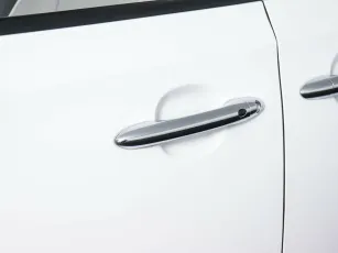 Kia  11