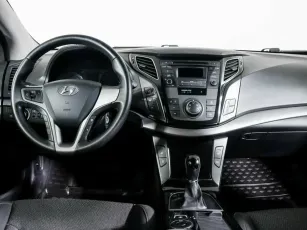 Hyundai  10