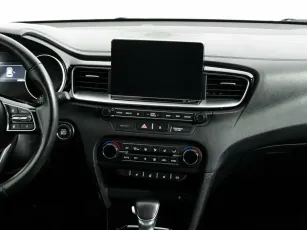 Kia  8