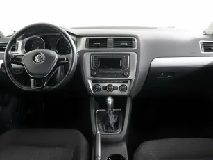 Volkswagen  6