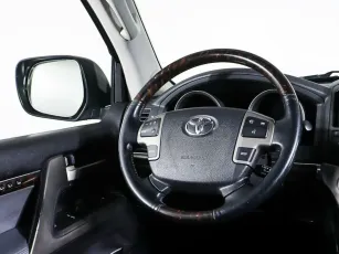 Toyota  12