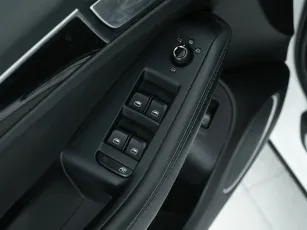 Audi  12