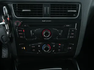 Audi  16