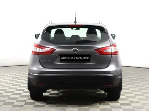 Nissan  4