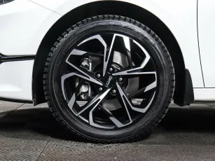 Kia  10