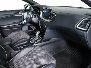 Kia  11