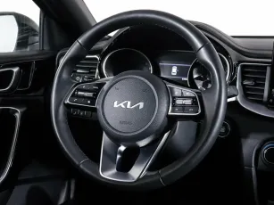 Kia  14