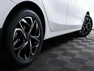 Kia  9