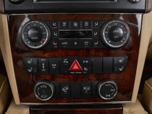 Mercedes-Benz  16