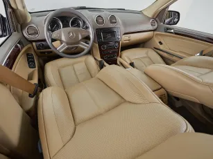 Mercedes-Benz  9