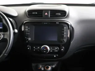 Kia  8