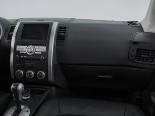 Nissan  15