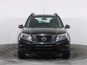 Nissan  2