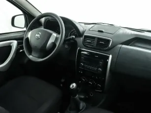 Nissan  6