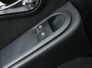 Nissan  9