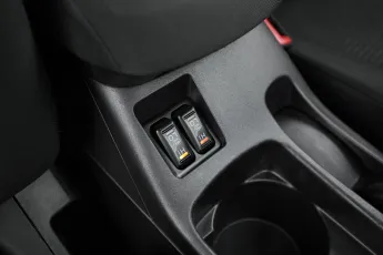 Mitsubishi  7