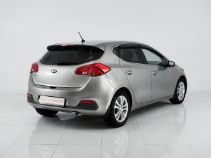 Kia  4