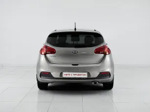 Kia  6