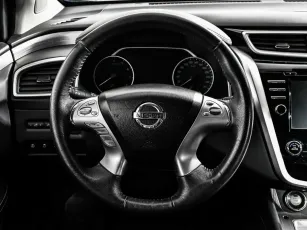 Nissan  9
