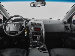 SsangYong  8