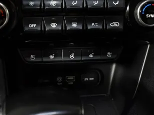 Kia  16