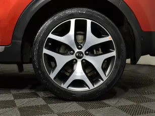 Kia  9