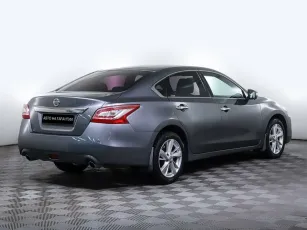 Nissan  5