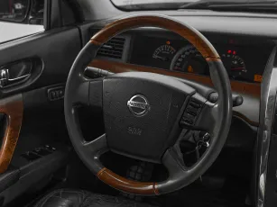 Nissan  10