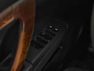Nissan  11