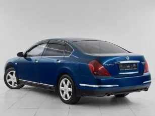Nissan  4