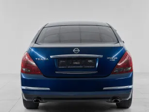 Nissan  5