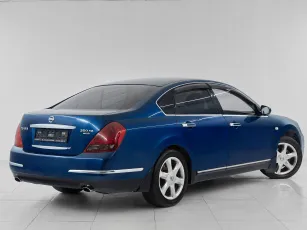 Nissan  6