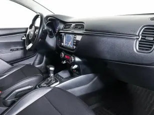 Kia  9