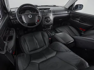 SsangYong  10