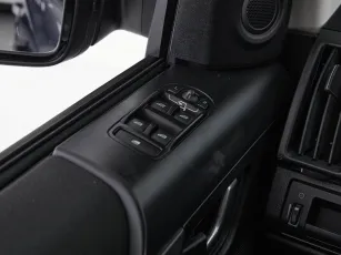 Land Rover  19