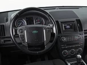 Land Rover  8