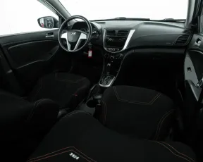 Hyundai  10