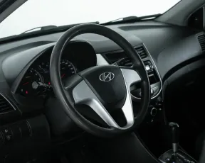 Hyundai  12