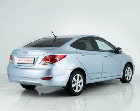 Hyundai  4