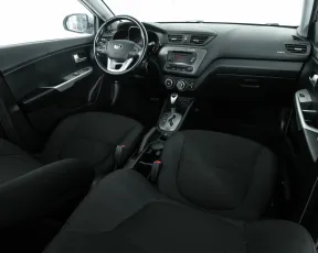 Kia  10