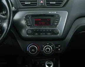 Kia  16