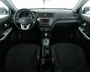 Kia  8