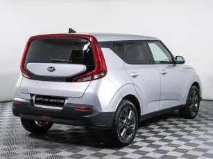 Kia  3