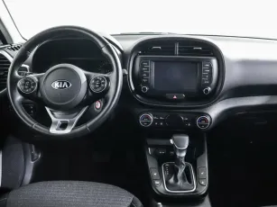 Kia  7